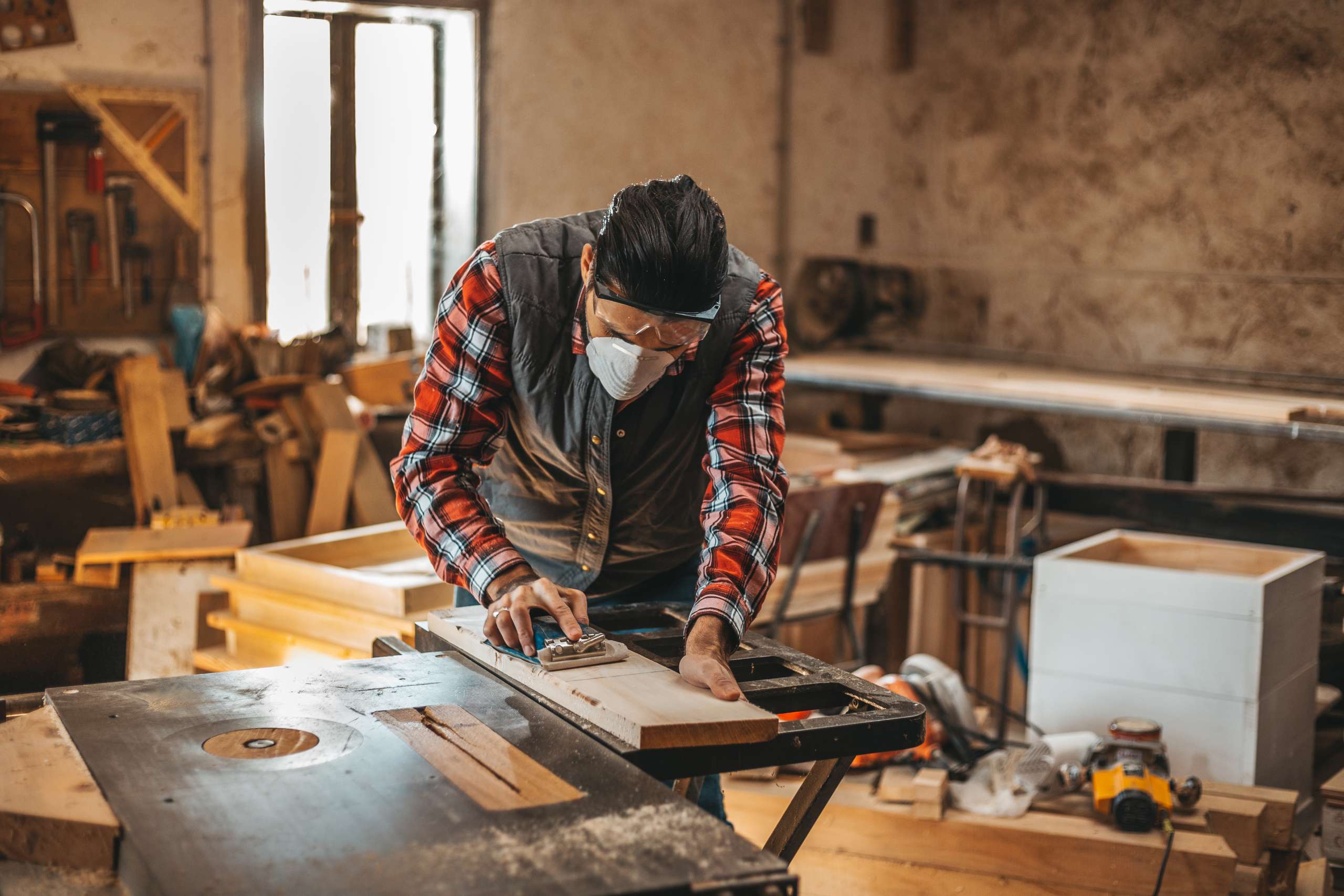 احسن نجار أثاث في الإمارات